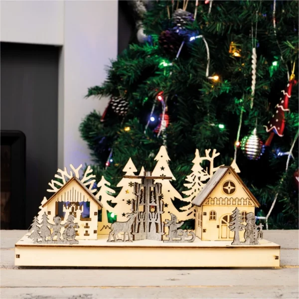 St Helens Home & Garden GH906 Xmas Haus Wooden Light Up Festive Scene